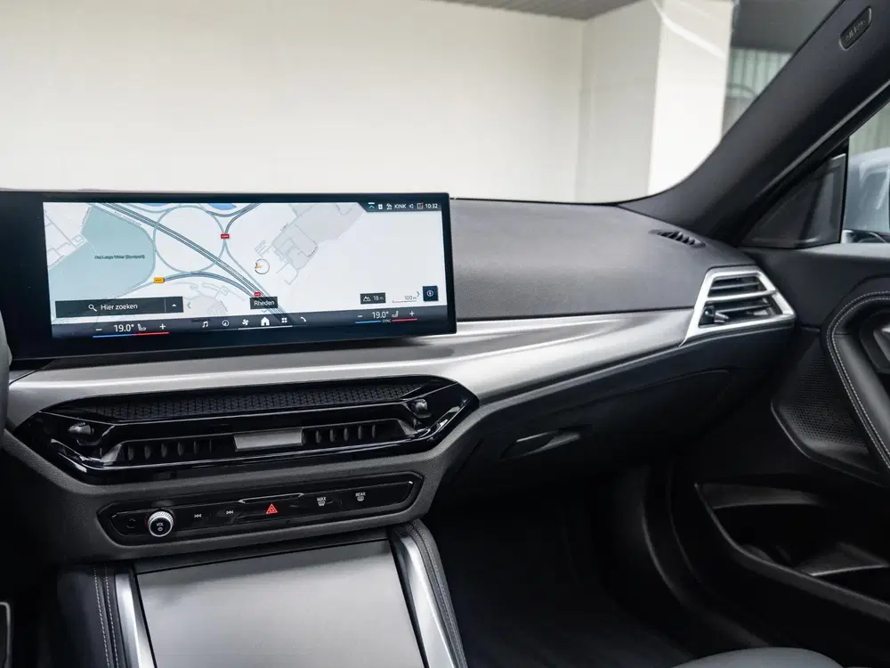 BMW 2-serie Coupé 220i uit 2025, foto 12