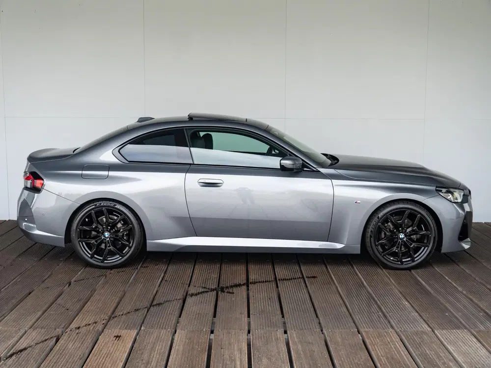 BMW 2-serie Coupé 220i uit 2025, foto 7