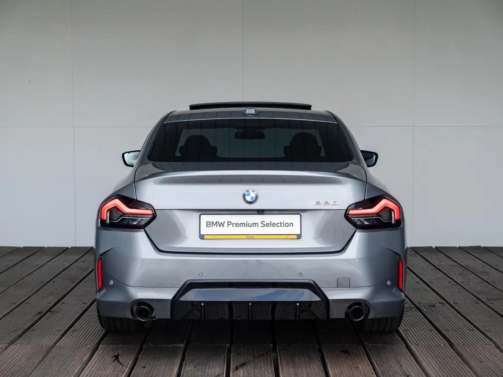 BMW 2-serie Coupé 220i uit 2025, foto 8
