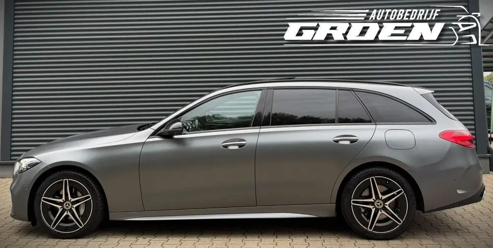 Mercedes-Benz C-Klasse Mercedes C-klasse 300 e 4MATIC AMG Line PA uit 2022, foto 14