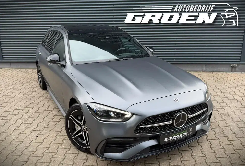 Mercedes-Benz C-Klasse Mercedes C-klasse 300 e 4MATIC AMG Line PA uit 2022, foto 3