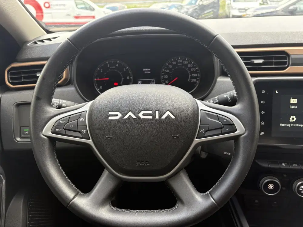 Dacia Duster 1.0 TCe 100 ECO-G Extreme uit 2024, foto 10