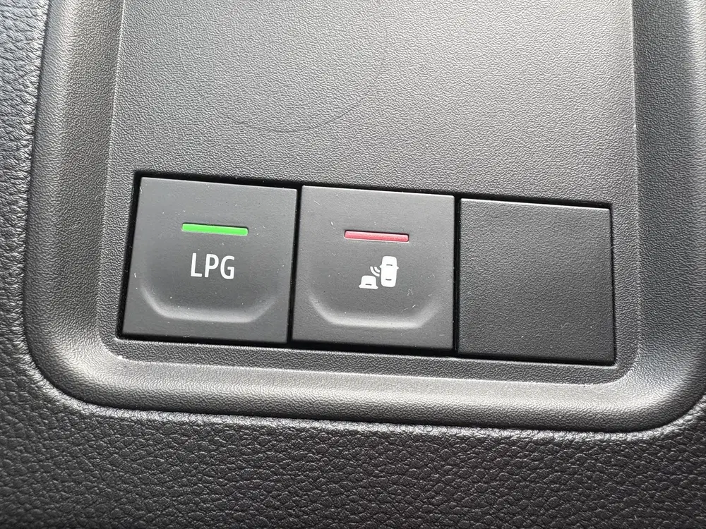 Dacia Duster 1.0 TCe 100 ECO-G Extreme uit 2024, foto 14