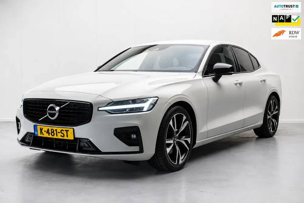 Volvo S60 2.0 B3 R-Design Black Pack NL-auto [ Massa uit 2021