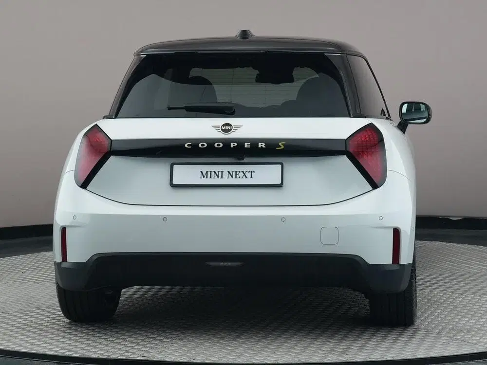 Mini Hatchback Cooper SE uit 2026, foto 4