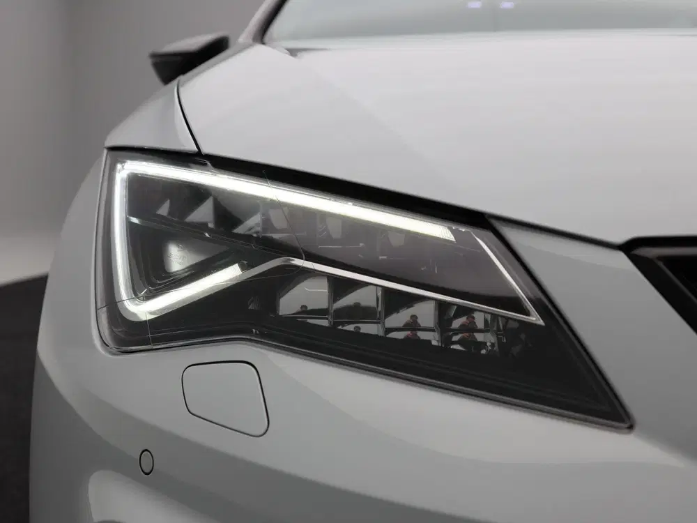 SEAT Leon 1.5 TSi 150 Pk Automaat FR Ultimate Editio uit 2020, foto 11