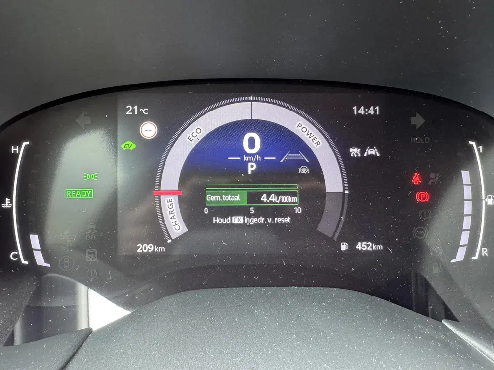 Toyota Aygo X Hybrid 115 GR Sport Black Edition Rode rem uit 2026, foto 15