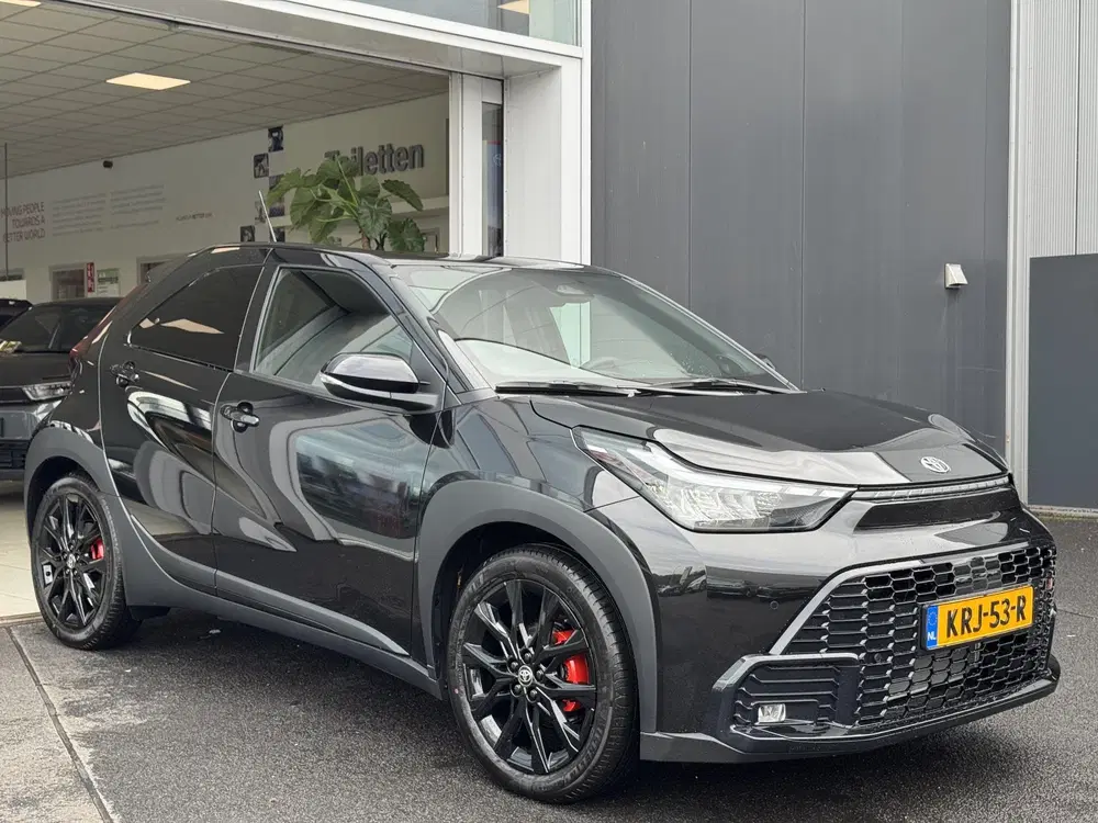 Toyota Aygo X Hybrid 115 GR Sport Black Edition Rode rem uit 2026, foto 3
