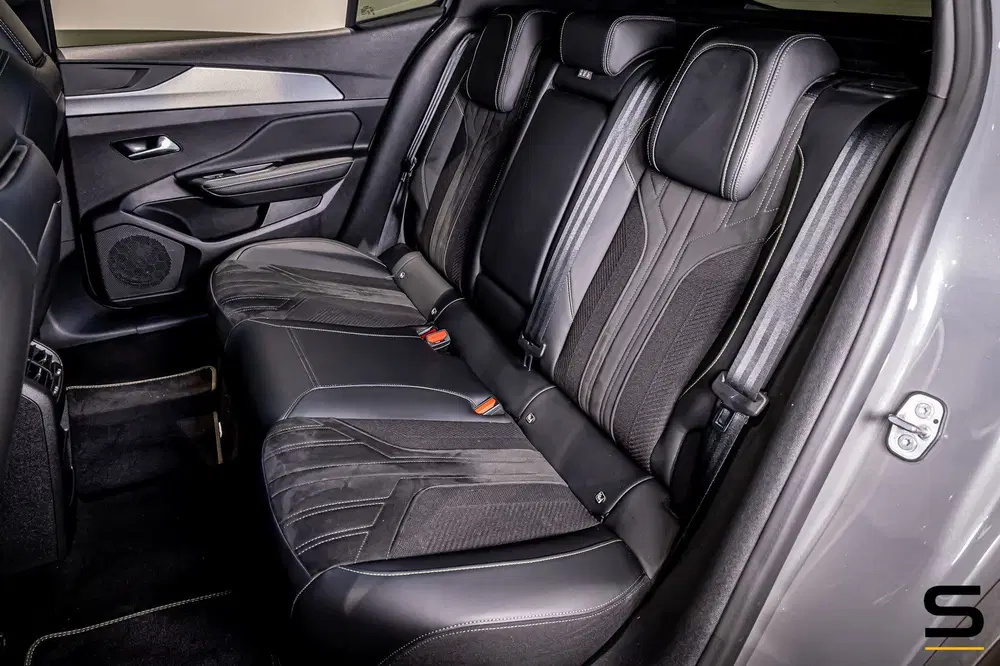 Peugeot 408 1.2 PureTech GT 130 EAT8 uit 2023, foto 8