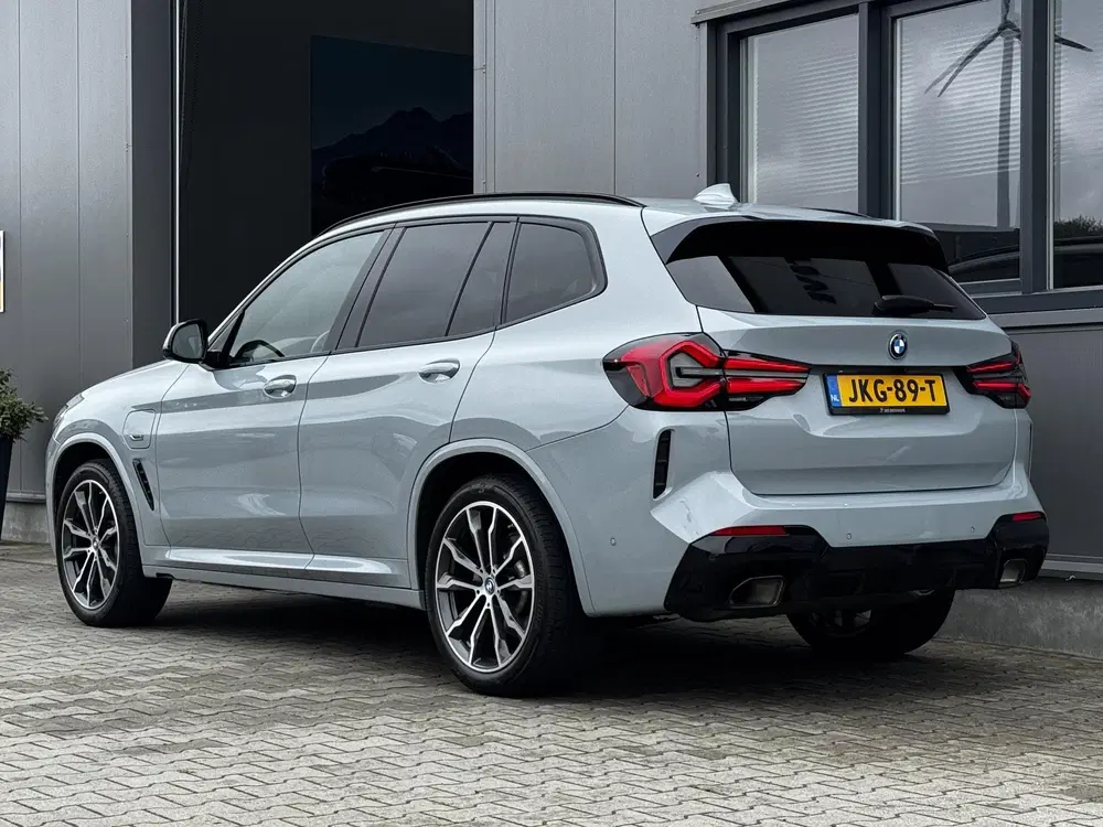 BMW X3 xDrive30e M sport 292 PK uit 2022, foto 3