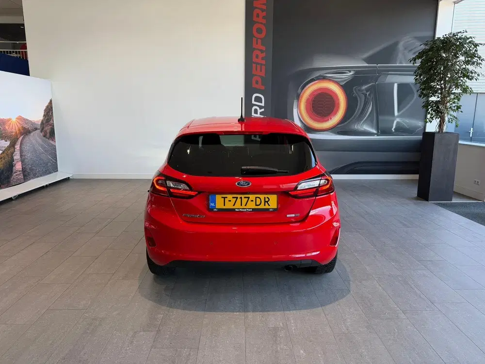 Ford Fiesta Hybrid Titanium X uit 2023, foto 4