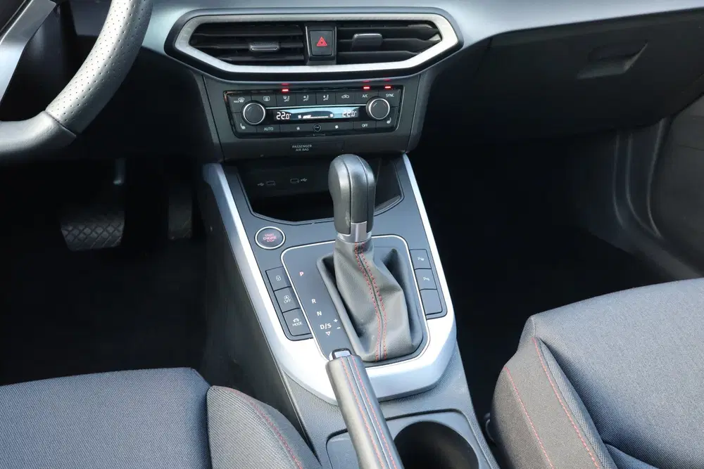 SEAT Arona 1.0 EcoTSI FR Apple carplay uit 2024, foto 12