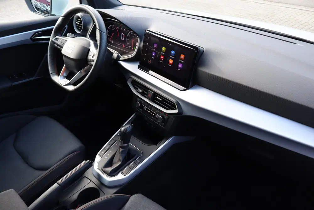 SEAT Arona 1.0 EcoTSI FR Apple carplay uit 2024, foto 2