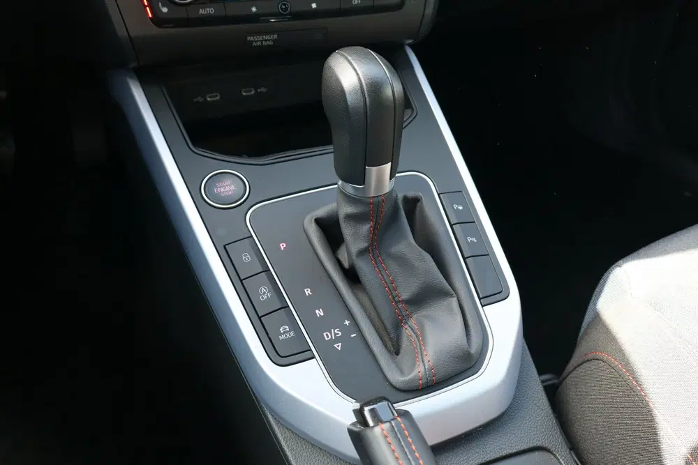 SEAT Arona 1.0 EcoTSI FR carplay uit 2024, foto 15