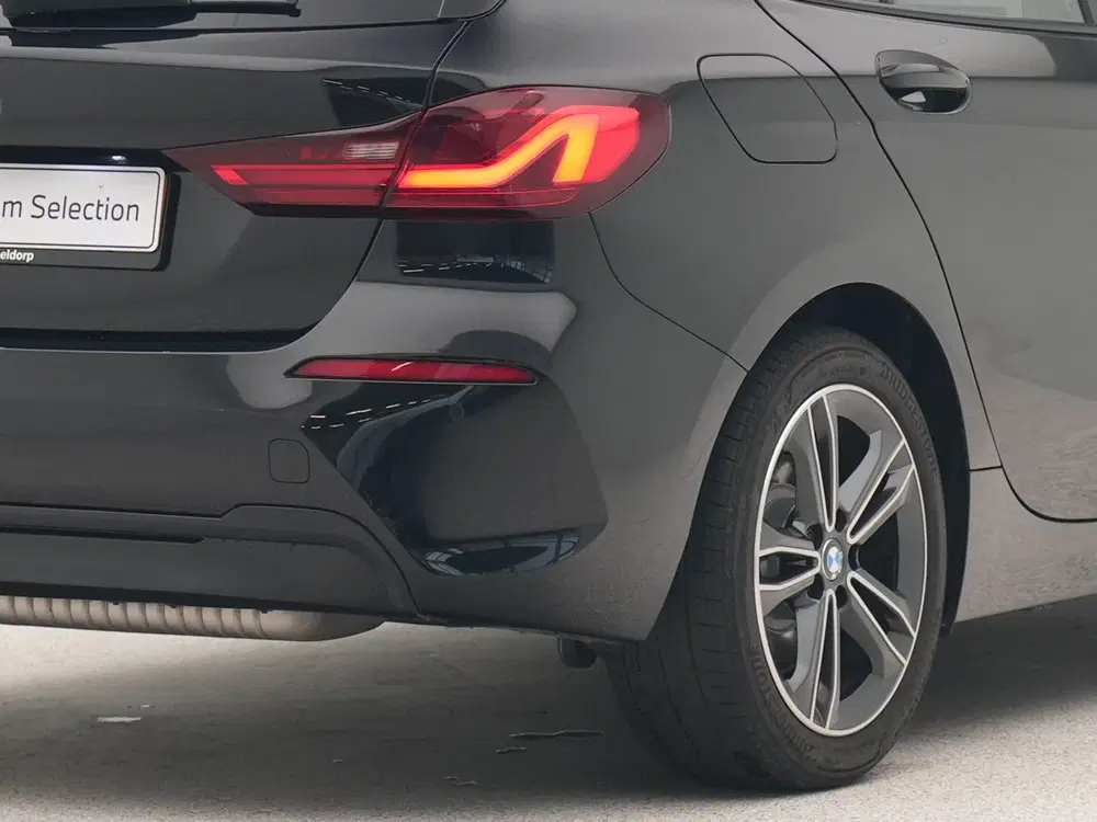 BMW 1-serie 118i Business Edition (bj 2021 uit 2021, foto 12