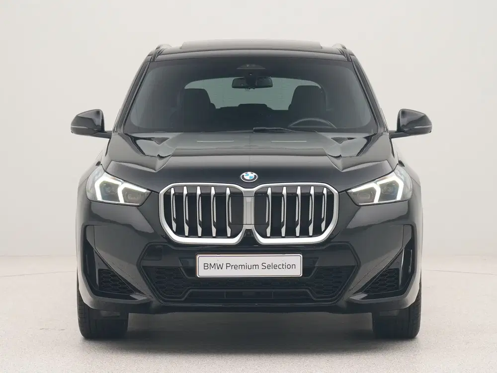BMW X1 xDrive23i (bj 2023 uit 2023, foto 2