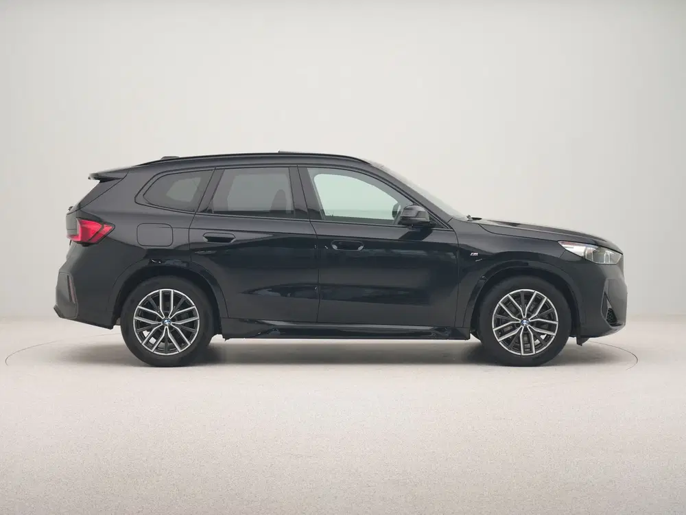 BMW X1 xDrive23i (bj 2023 uit 2023, foto 4