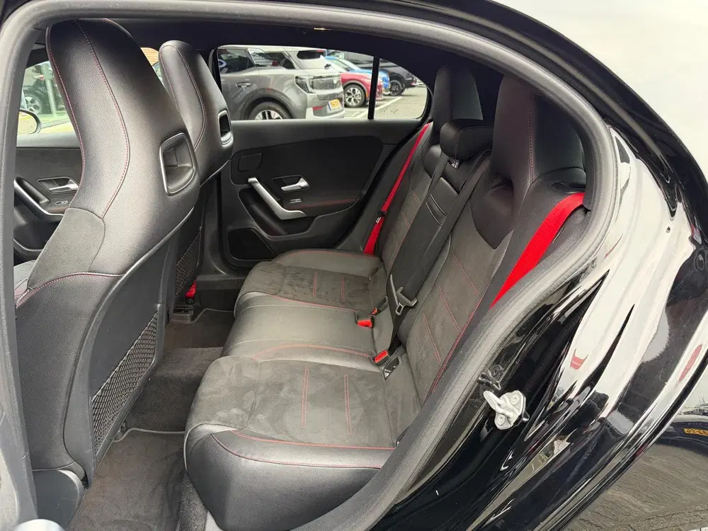 Mercedes-Benz A-Klasse AMG 35 4MATIC uit 2019, foto 13