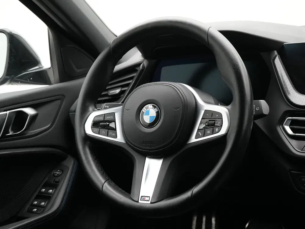 BMW 1-serie 118i Business Edition M Sport (bj 2022) uit 2022, foto 2
