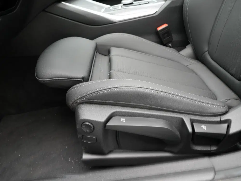 BMW 3-serie 330e Touring Accu conditie 100% (bj 2026) uit 2026, foto 15