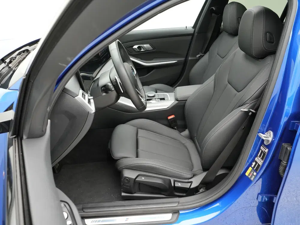 BMW 3-serie 330e Touring Accu conditie 100% (bj 2026) uit 2026, foto 4