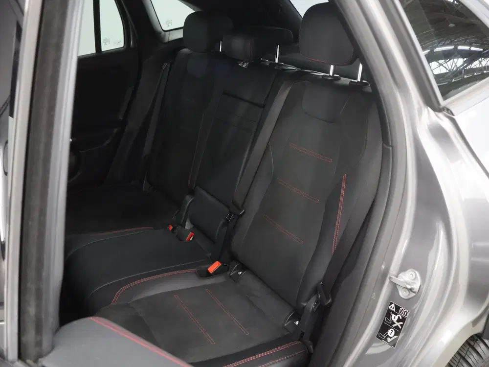 Mercedes-Benz GLA 200 Business Solution AMG uit 2020, foto 11