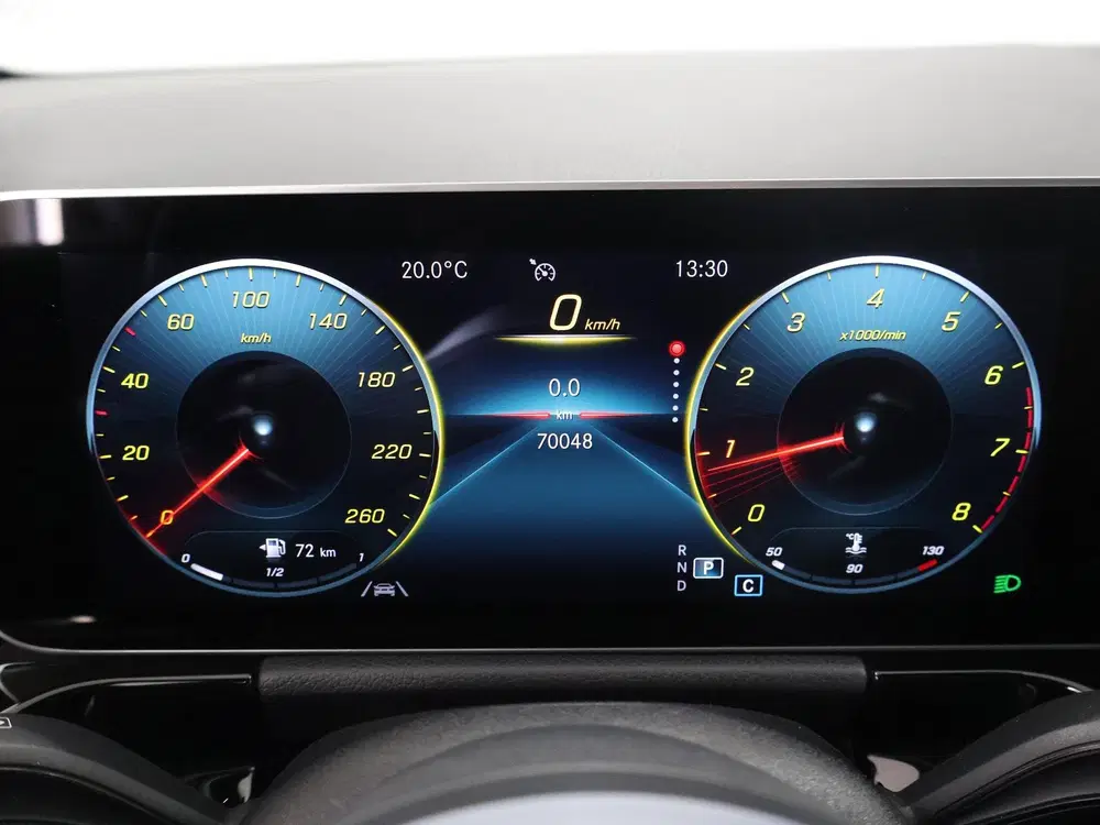 Mercedes-Benz GLA 200 Business Solution AMG uit 2020, foto 12