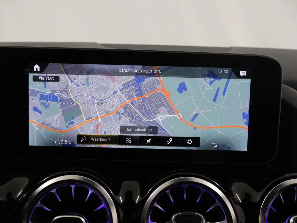 Mercedes-Benz GLA 200 Business Solution AMG uit 2020, foto 14
