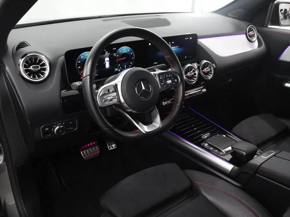 Mercedes-Benz GLA 200 Business Solution AMG uit 2020, foto 7