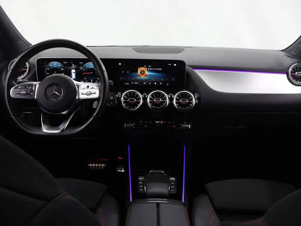 Mercedes-Benz GLA 200 Business Solution AMG uit 2020, foto 8