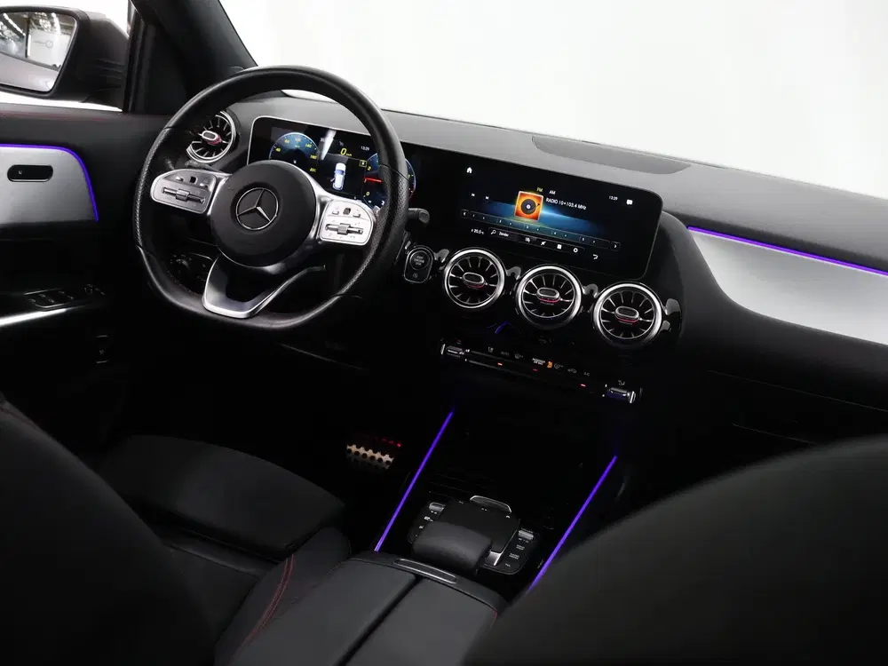Mercedes-Benz GLA 200 Business Solution AMG uit 2020, foto 9
