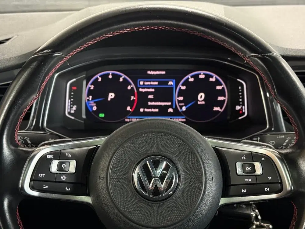 Volkswagen T-Roc 1.5 TSI Sport R-line Panoramadak uit 2019, foto 15