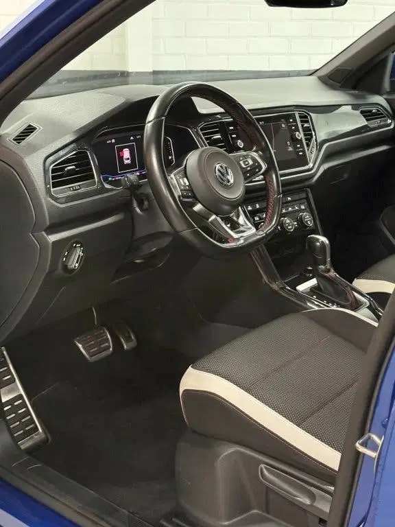 Volkswagen T-Roc 1.5 TSI Sport R-line Panoramadak uit 2019, foto 2