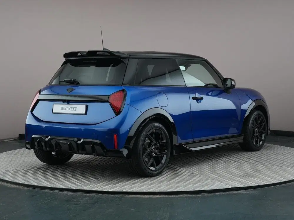 Mini Hatchback Cooper C Automaat uit 2025, foto 2
