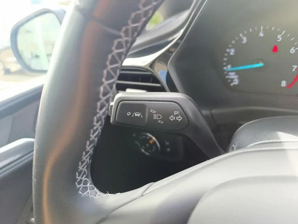 Ford Fiesta 1.0 EcoBoost Hybrid Titanium X uit 2023, foto 14