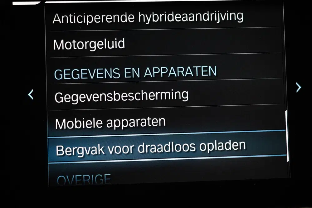 BMW 5-serie 530e xDrive M-Sport uit 2023, foto 9