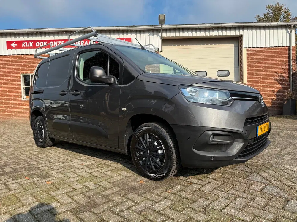 Toyota Proace City 1.5 D-4D Professional Carplay camera impe uit 2021