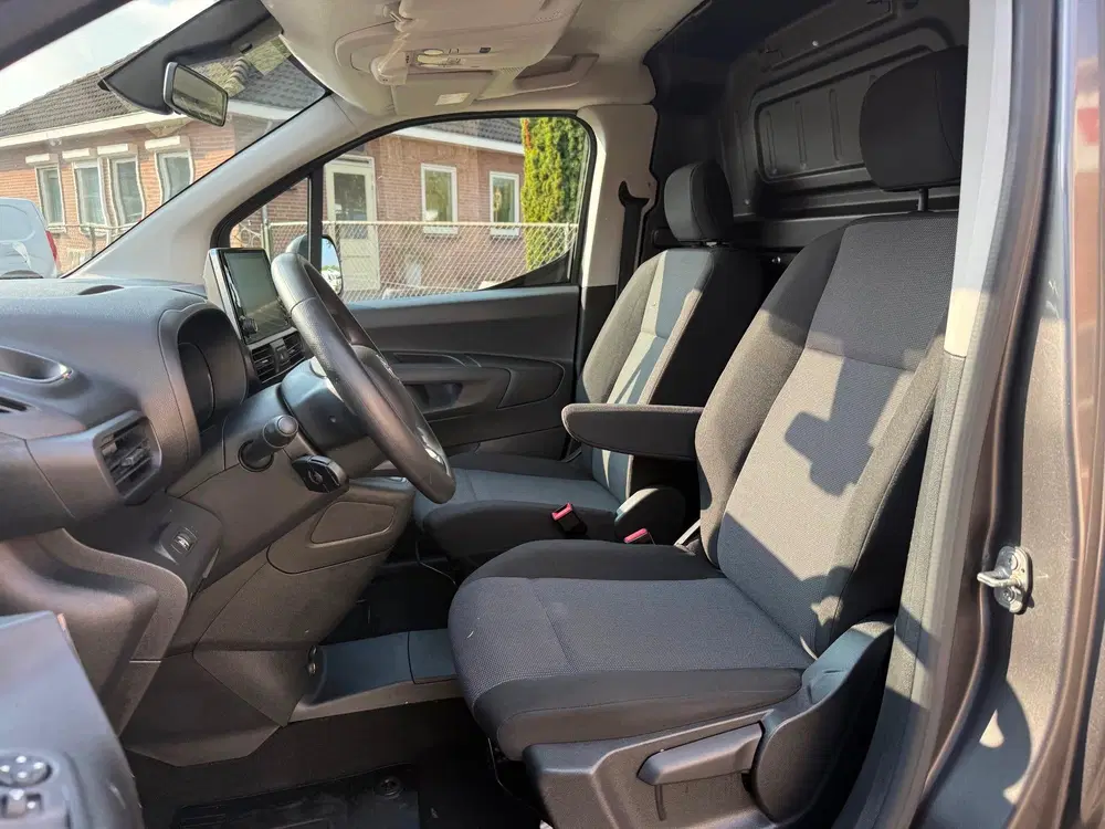 Toyota Proace City 1.5 D-4D Professional Carplay camera impe uit 2021, foto 10
