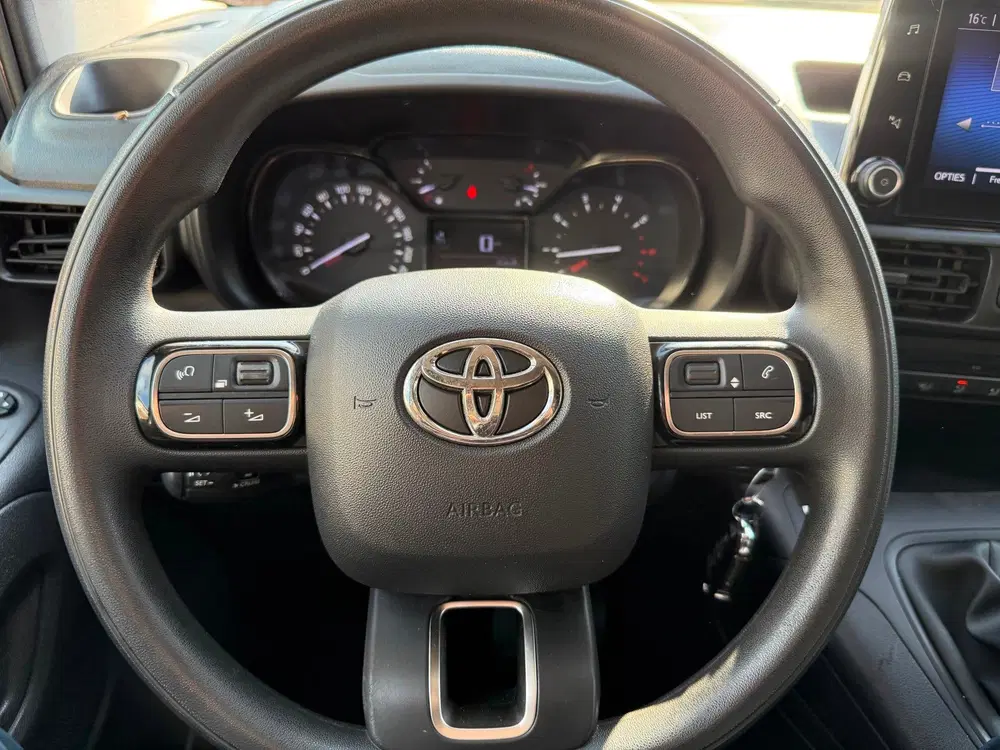 Toyota Proace City 1.5 D-4D Professional Carplay camera impe uit 2021, foto 11
