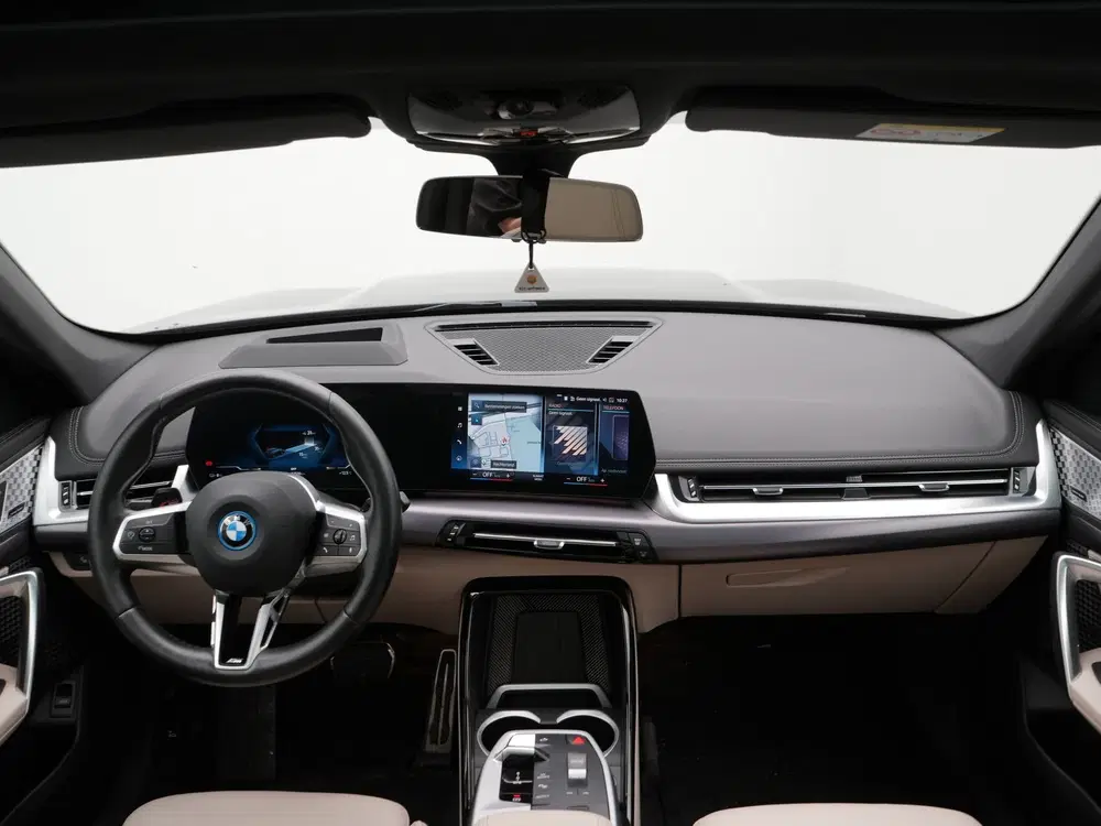 BMW iX1 xDrive30 Launch Edition 67 kWh Accu condit uit 2022, foto 12
