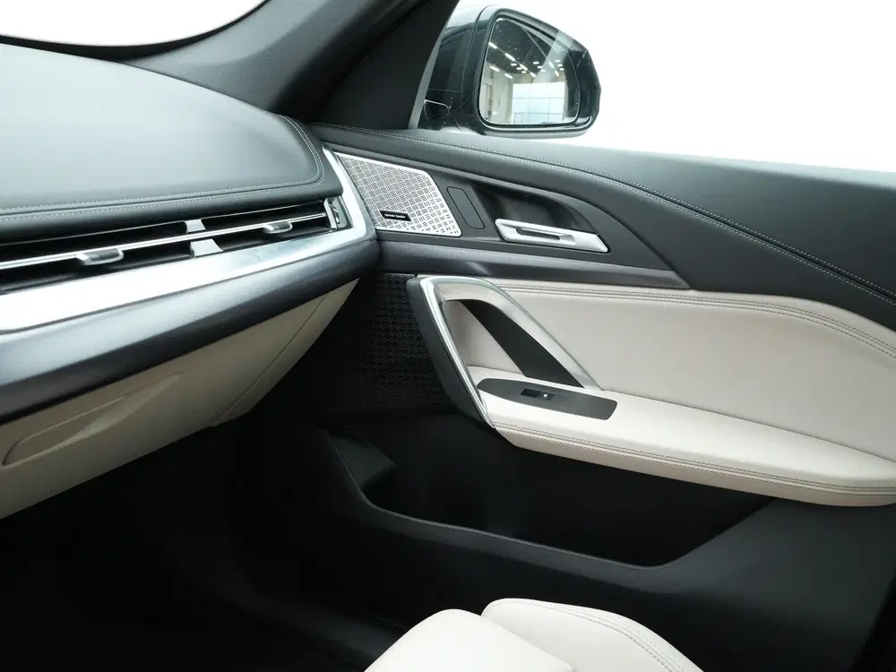 BMW iX1 xDrive30 Launch Edition 67 kWh Accu condit uit 2022, foto 14