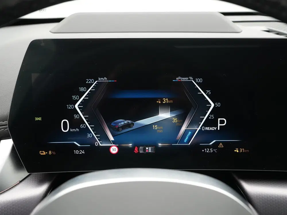 BMW iX1 xDrive30 Launch Edition 67 kWh Accu condit uit 2022, foto 3