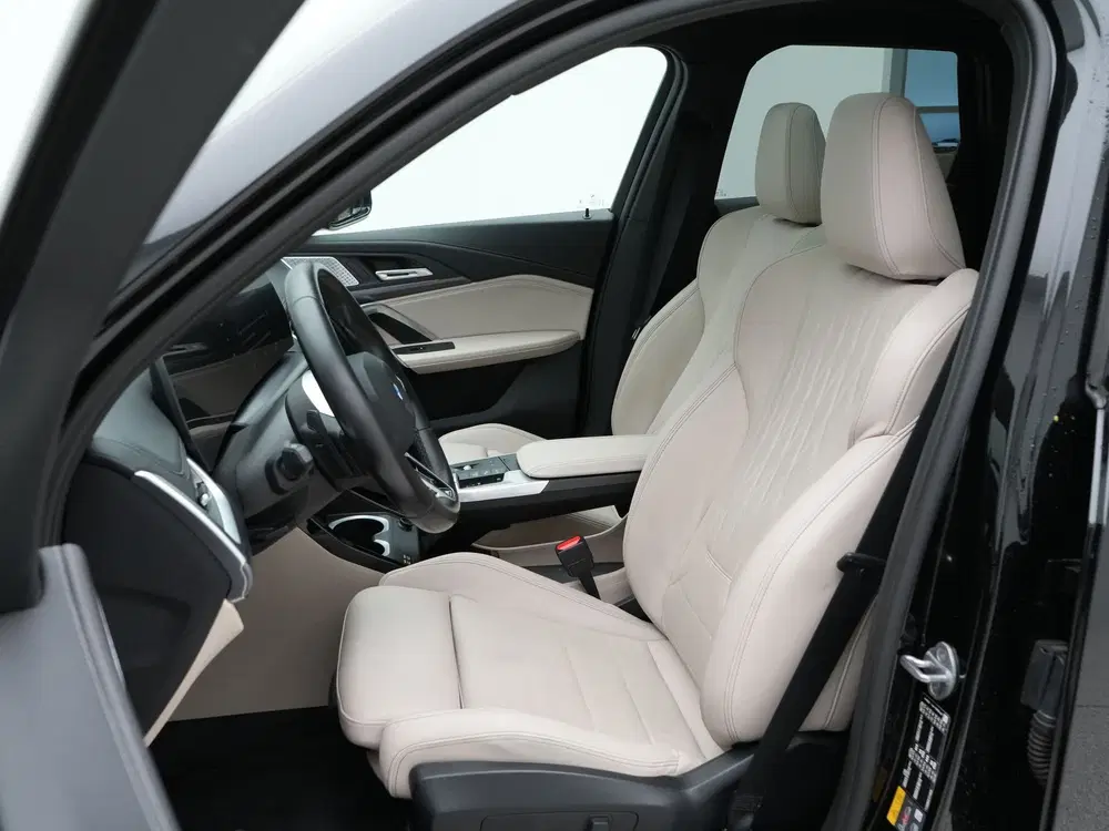 BMW iX1 xDrive30 Launch Edition 67 kWh Accu condit uit 2022, foto 4