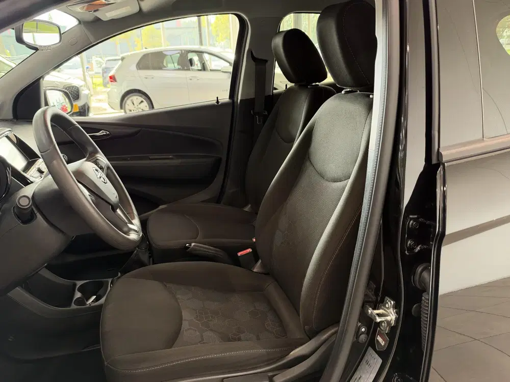 Opel Karl 1.0 Rocks Online Edition Airco uit 2019, foto 9