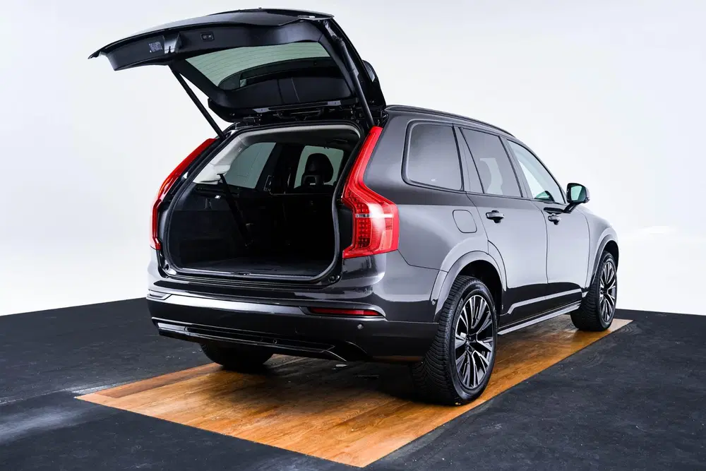 Volvo XC90 2.0 T8 Recharge AWD Plus Dark Trekhaak uit 2023, foto 13