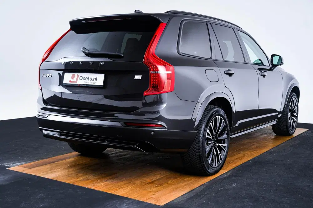 Volvo XC90 2.0 T8 Recharge AWD Plus Dark Trekhaak uit 2023, foto 2