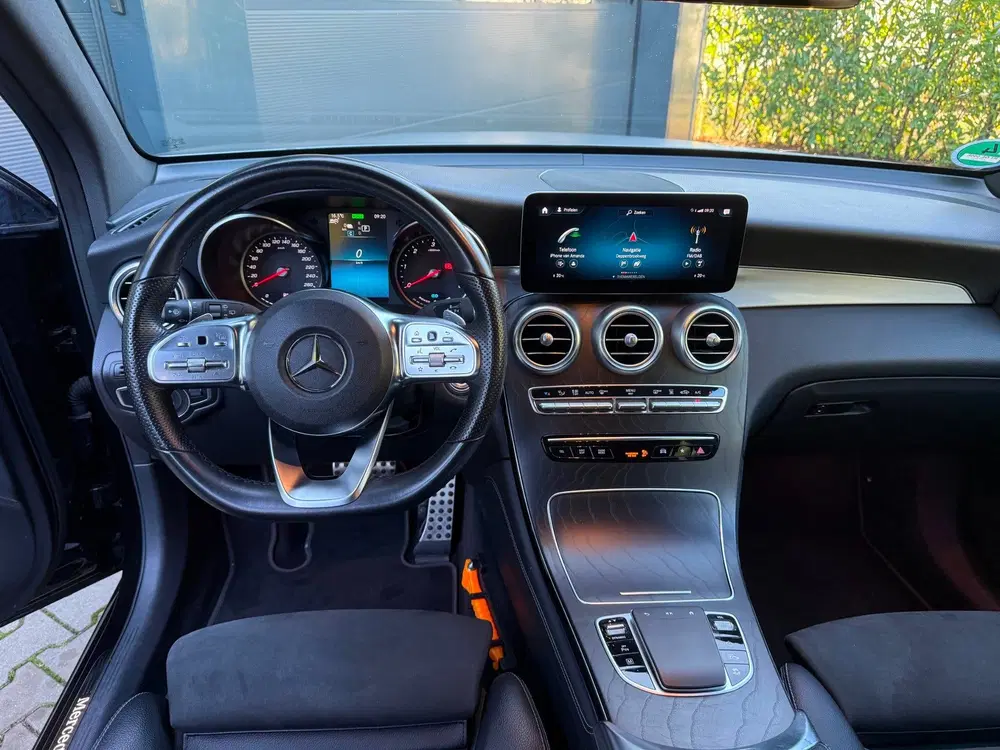 Mercedes-Benz GLC 300de 4MATIC AMG Trekhaak Plug in H uit 2020, foto 8