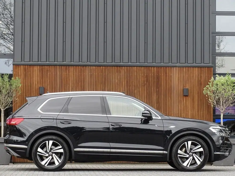 Volkswagen Touareg 3.0 TSI e-Hybrid 381PK uit 2020, foto 3