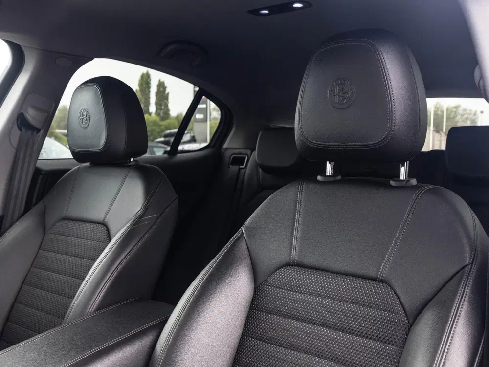 Alfa Romeo Stelvio 2.0 T AWD B-Tech Q4 uit 2020, foto 10