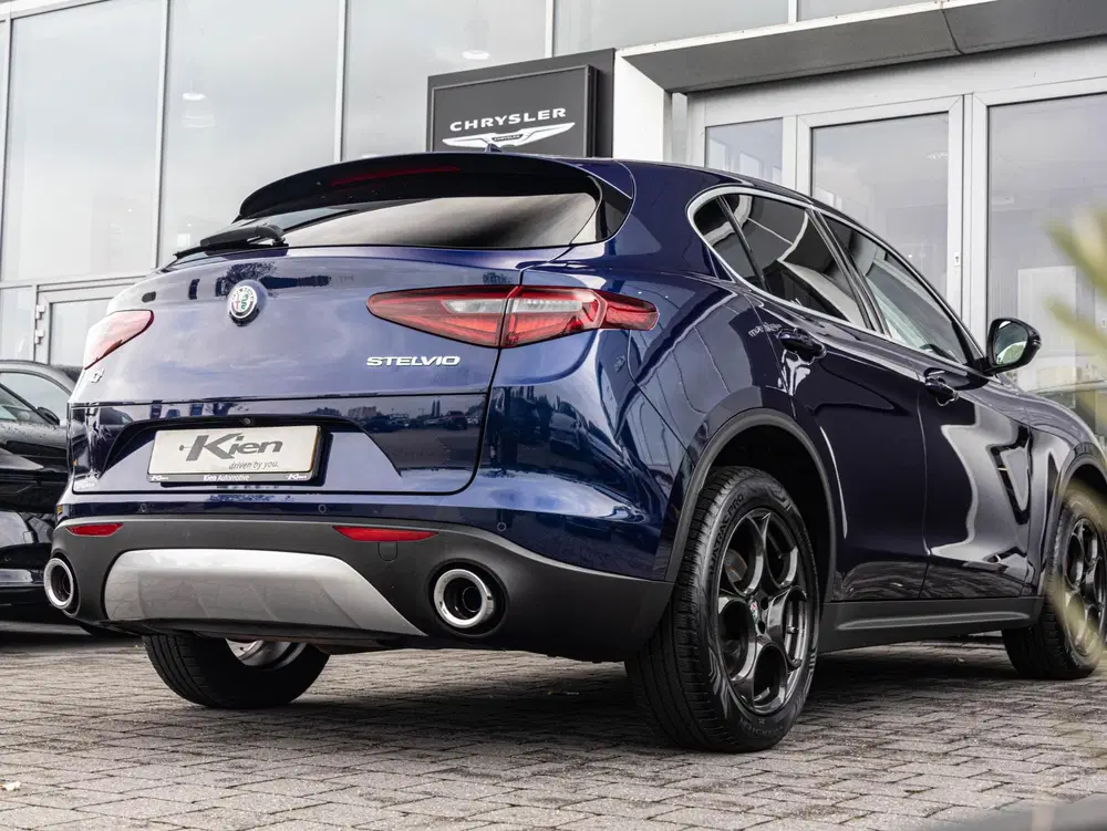 Alfa Romeo Stelvio 2.0 T AWD B-Tech Q4 uit 2020, foto 4